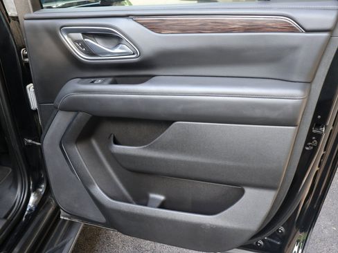 Used 2023 Chevrolet Suburban LS RWD image 20