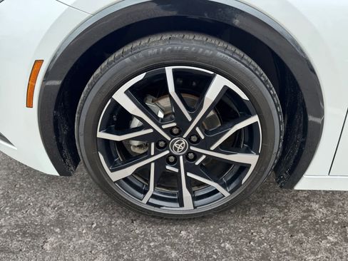 Used 2024 Toyota Prius Prime image 15