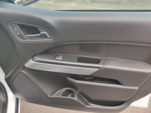 Used 2022 Chevrolet Colorado LT w/ Fleet Safety Package image 34