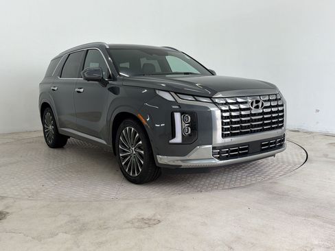 Used 2023 Hyundai Palisade Calligraphy w/ Winter Package AWD/4WD image 7