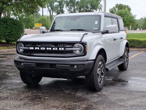 Used 2026 Ford Bronco Outer Banks AWD/4WD image 3