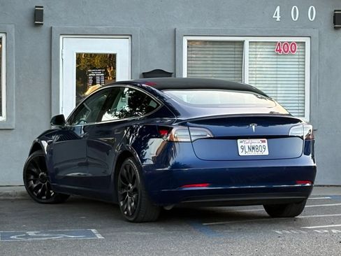 Used 2019 Tesla Model 3 Mid Range RWD image 7