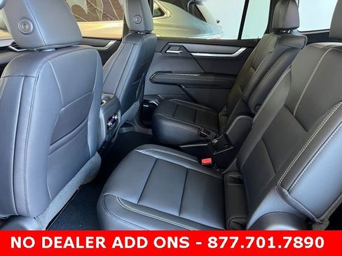 New 2026 GMC Acadia Elevation image 12