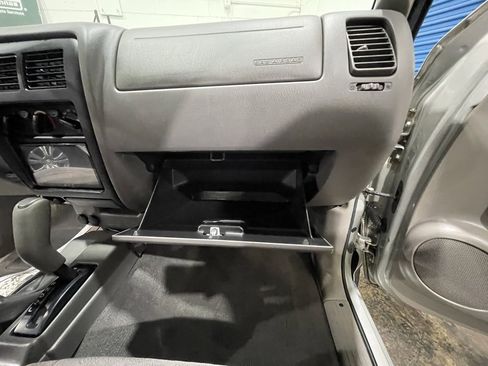 Used 2003 Toyota Tacoma 4x4 Xtracab V6 image 14