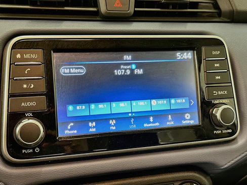 Used 2024 Nissan Versa SV FWD image 21
