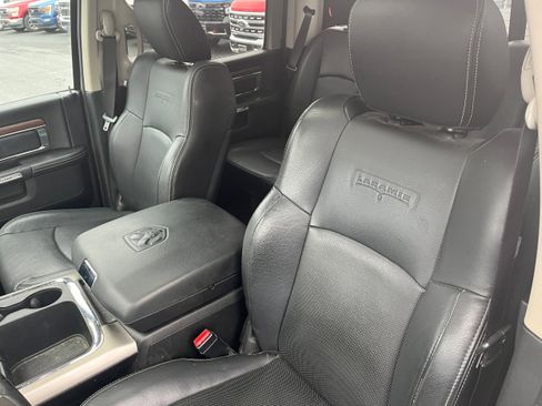 Used 2017 RAM 1500 Laramie w/ Convenience Group image 12