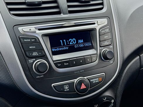 Used 2016 Hyundai Accent SE FWD image 9