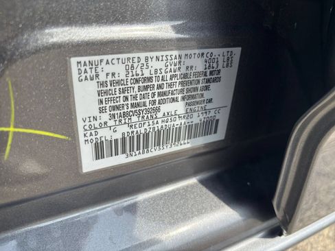 Used 2025 Nissan Sentra SV FWD image 27