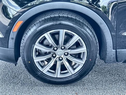 Used 2022 Cadillac XT4 Sport w/ Enhanced Visibility Package FWD image 11