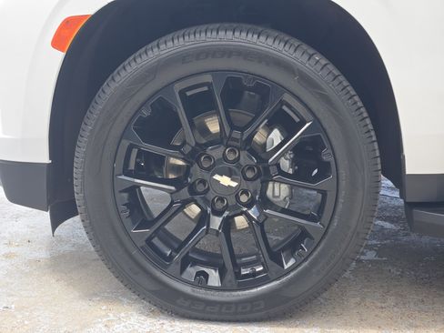 Used 2022 Chevrolet Tahoe High Country AWD/4WD image 14