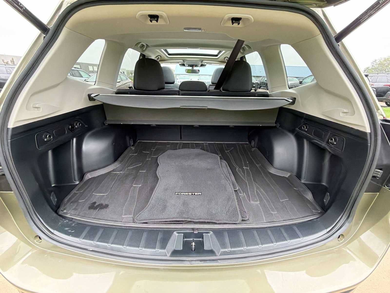 Used 2024 Subaru Forester Premium AWD/4WD image 28