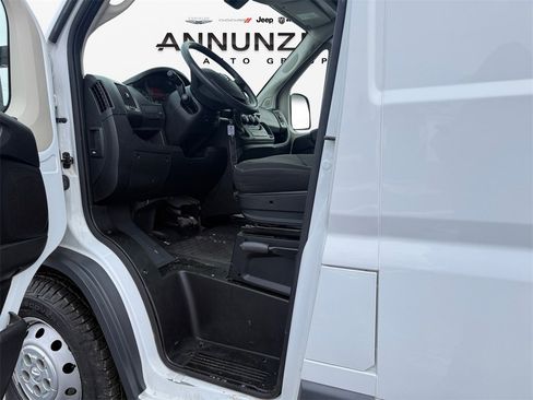 Used 2017 RAM ProMaster 2500 w/ Interior Convenience Group image 31