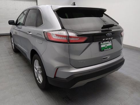 Used 2024 Ford Edge SEL image 5