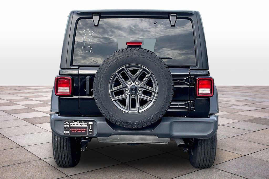 Used 2024 Jeep Wrangler Unlimited Sport AWD/4WD image 4
