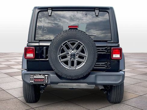 Used 2024 Jeep Wrangler Unlimited Sport AWD/4WD image 4