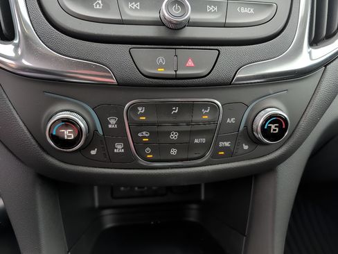 Used 2024 Chevrolet Equinox LT AWD/4WD image 13