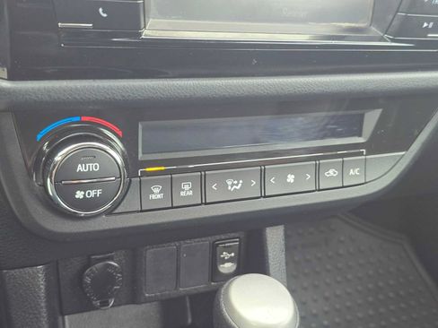 Used 2016 Toyota Corolla S FWD image 26
