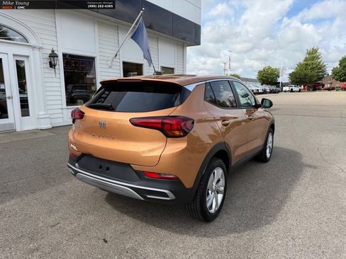 Used 2024 Buick Encore GX Preferred AWD/4WD image 5