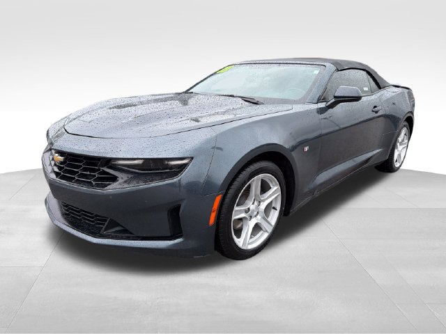 Used 2021 Chevrolet Camaro LT RWD image 3