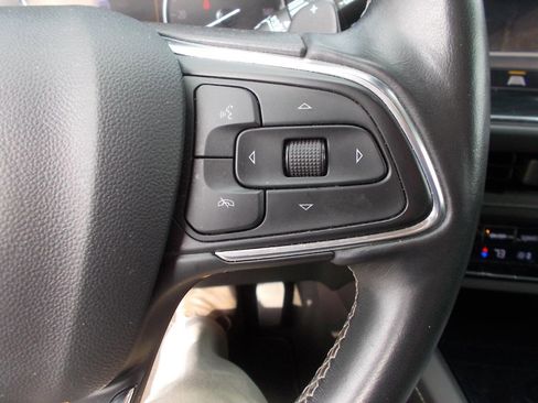 Used 2023 Buick Envision Essence image 25