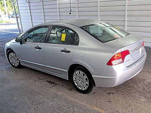 Used 2010 Honda Civic DX-VP image 2