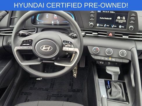 Certified 2025 Hyundai Elantra SE FWD image 27