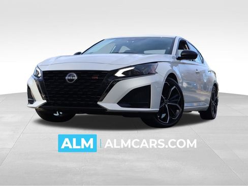 Used 2025 Nissan Altima 2.5 SR FWD image 1