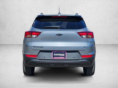 New 2026 Chevrolet TrailBlazer LT w/ Midnight Edition FWD image 8