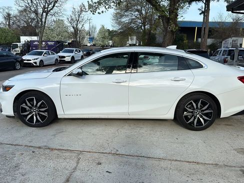 Used 2017 Chevrolet Malibu LT w/ Leather Package image 8