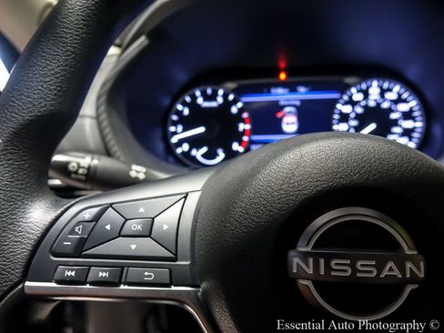 Used 2025 Nissan Sentra SV FWD image 16