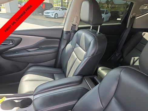 Used 2023 Nissan Murano SV FWD image 14