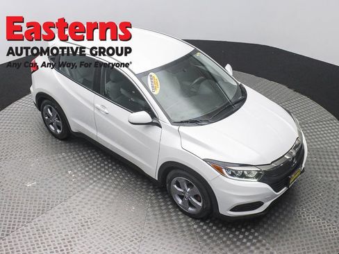 Used 2021 Honda HR-V LX image 3