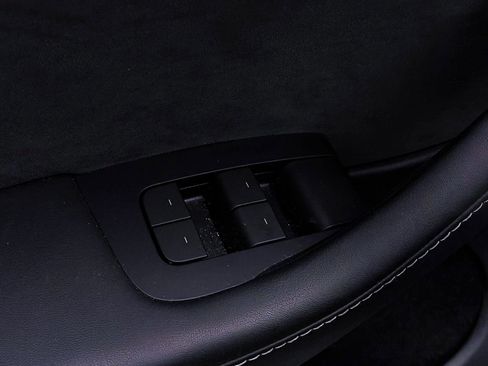 Used 2024 Tesla Model Y Performance image 16