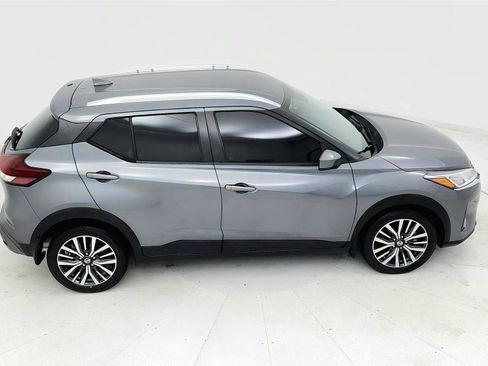 Used 2021 Nissan Kicks SV image 18