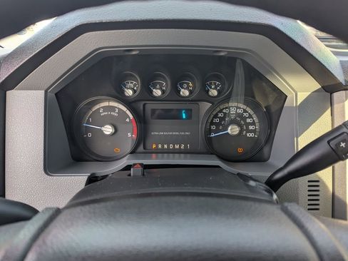 Used 2015 Ford F350 XLT w/ Snow Plow Prep Package image 23