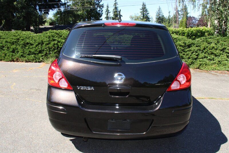 Used 2011 Nissan Versa 1.8 S w/ Plus Pkg FWD image 10