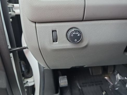 Used 2017 GMC Canyon 2WD Crew Cab w/ Convenience Package image 26