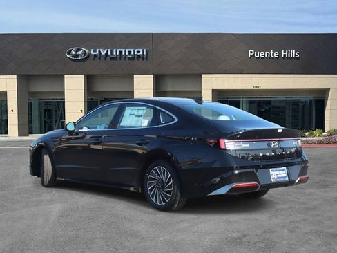 New 2026 Hyundai Sonata Limited FWD image 4