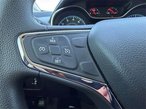 Used 2018 Chevrolet Cruze LT w/ Convenience Package image 29