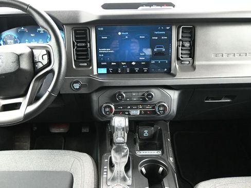 Used 2025 Ford Bronco Big Bend AWD/4WD image 17