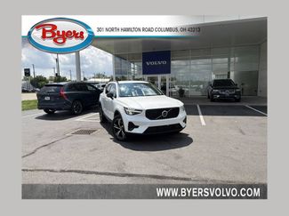 Certified 2024 Volvo XC40 B5 Core AWD/4WD video 1