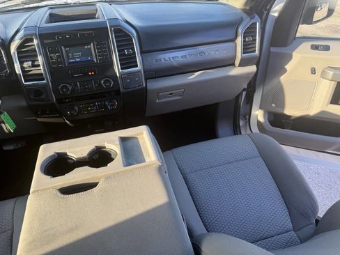 Used 2017 Ford F350 XLT image 34