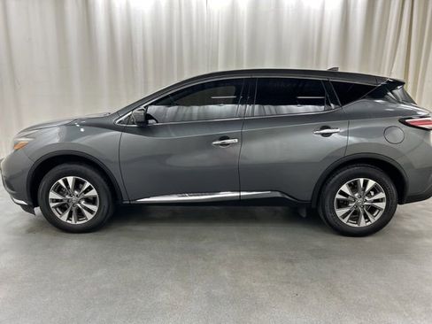 Used 2018 Nissan Murano S image 3