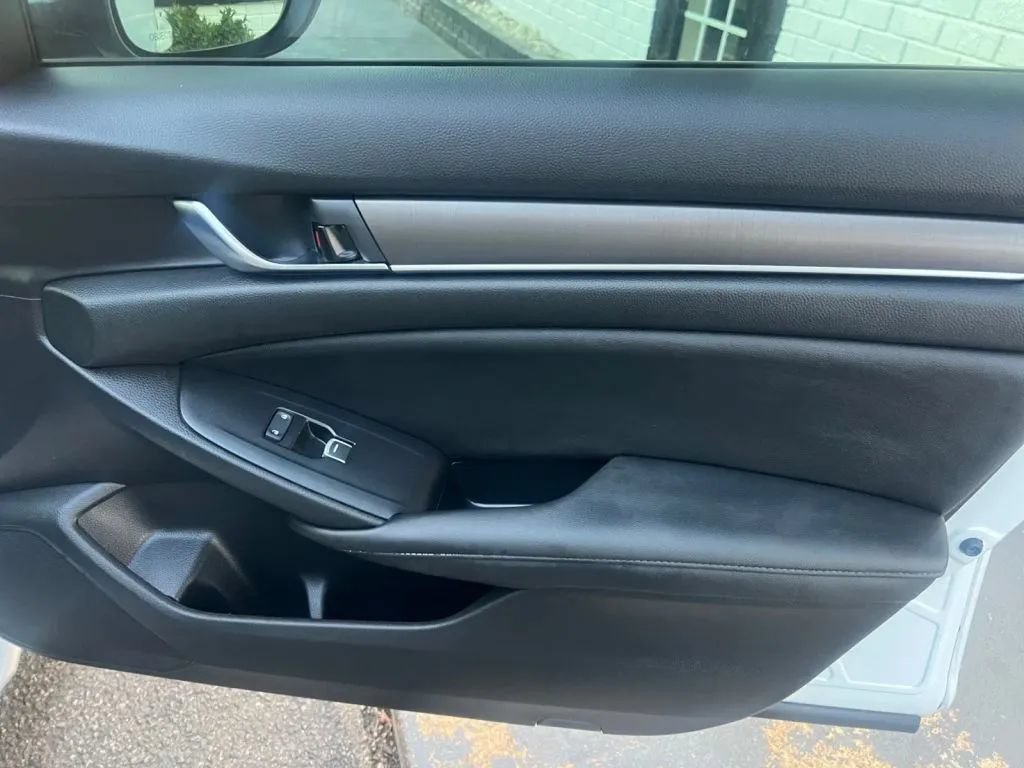 Used 2021 Honda Accord LX image 16