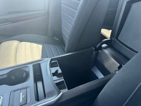 Used 2022 Ford Edge SE image 22