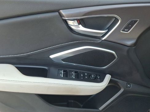 Certified 2025 Acura RDX SH-AWD image 12