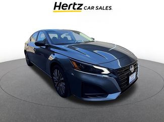 Used 2025 Nissan Altima 2.5 SV video 1