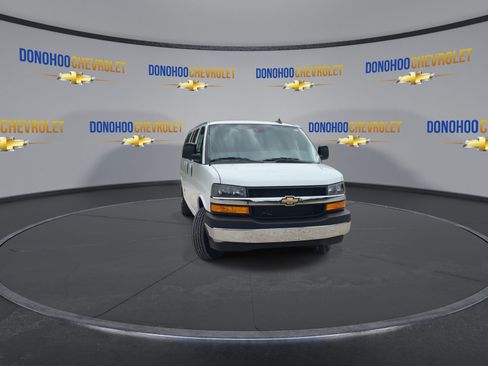 New 2026 Chevrolet Express 3500 LT w/ LT Preferred Equipment Group RWD image 6
