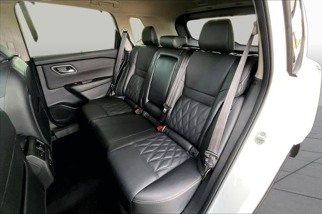 Certified 2025 Nissan Rogue Platinum w/ Platinum Premium Package FWD image 20