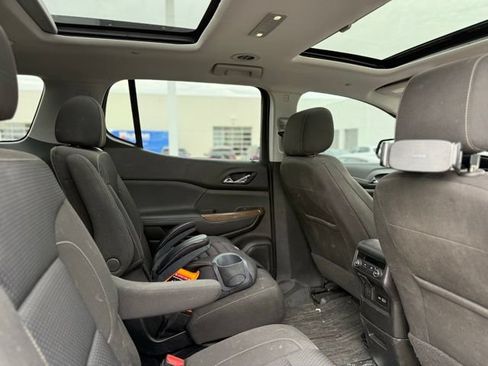 Used 2023 GMC Acadia SLE w/ Driver Convenience Package FWD image 6